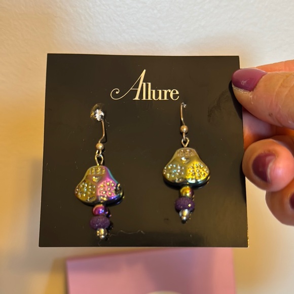 Allure Purple Beaded Necklace and Earring Set - Picture 4 of 6